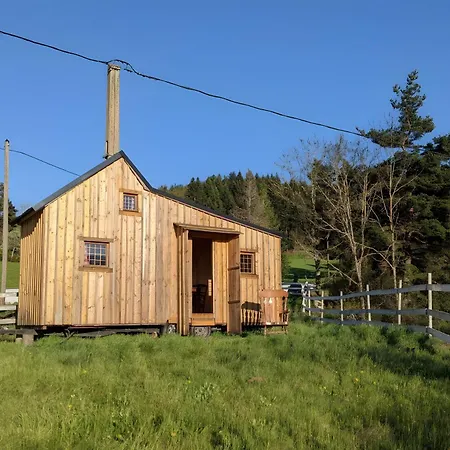 La Petite Maison Dans La Prairie